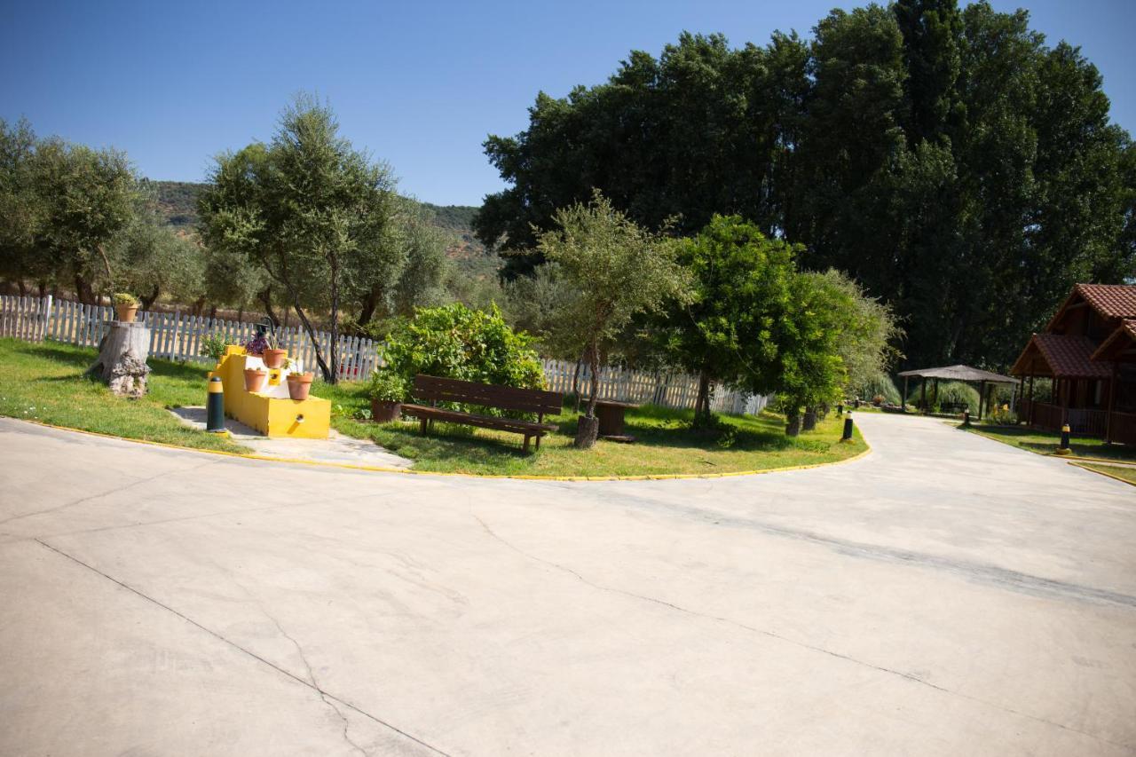 El Venero De Mostoles Constantina Exterior photo