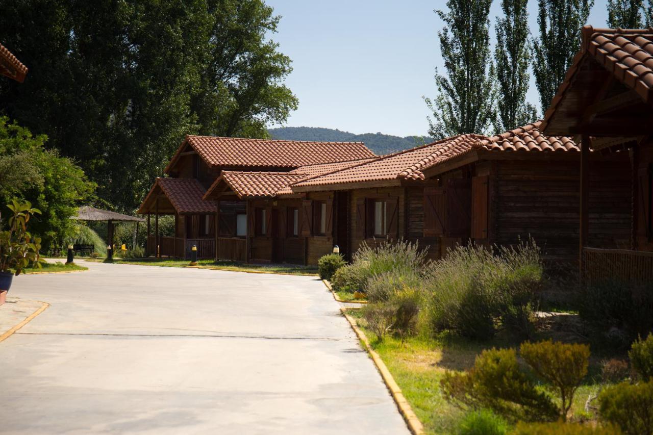 El Venero De Mostoles Constantina Exterior photo