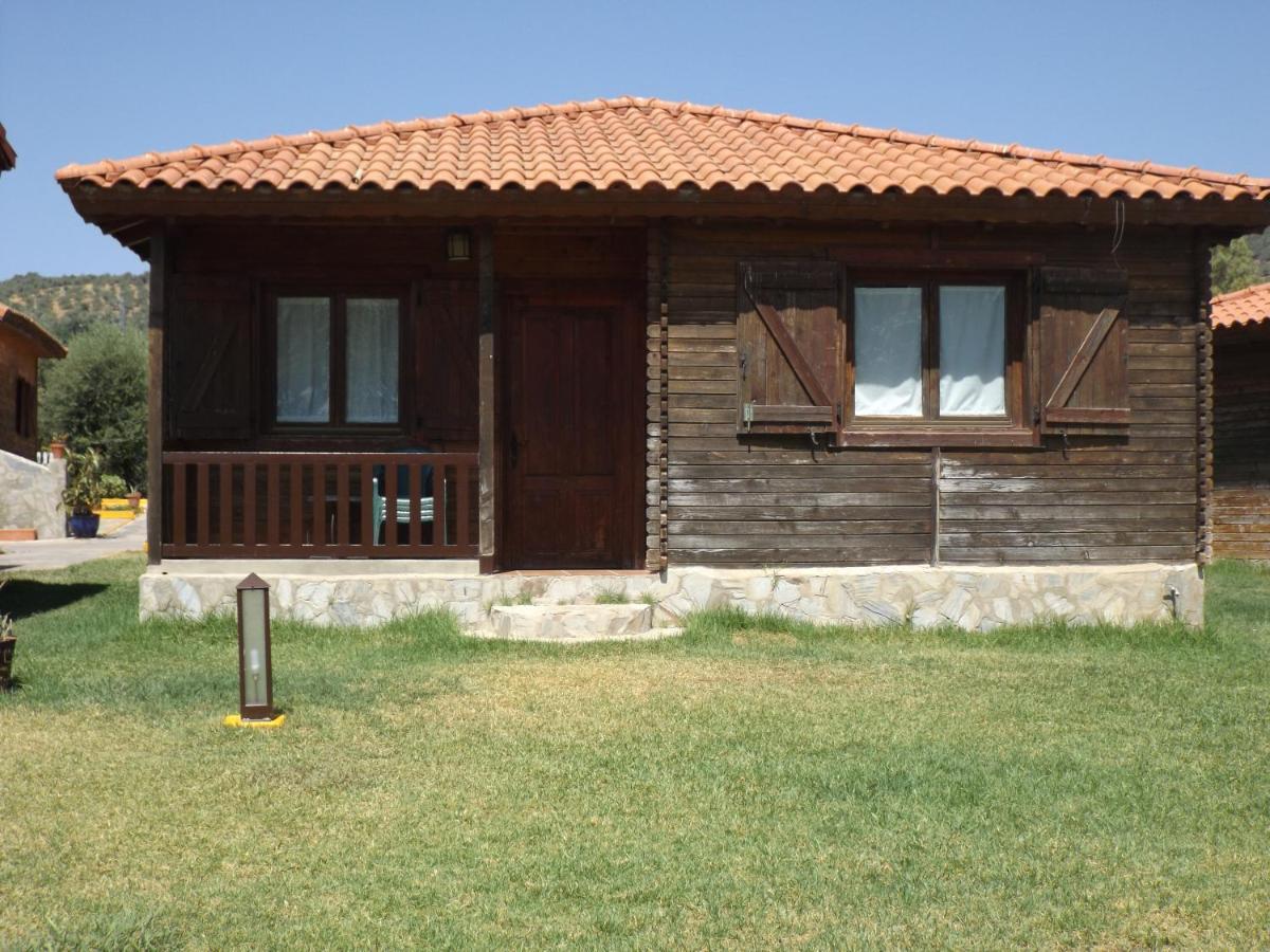 El Venero De Mostoles Constantina Exterior photo